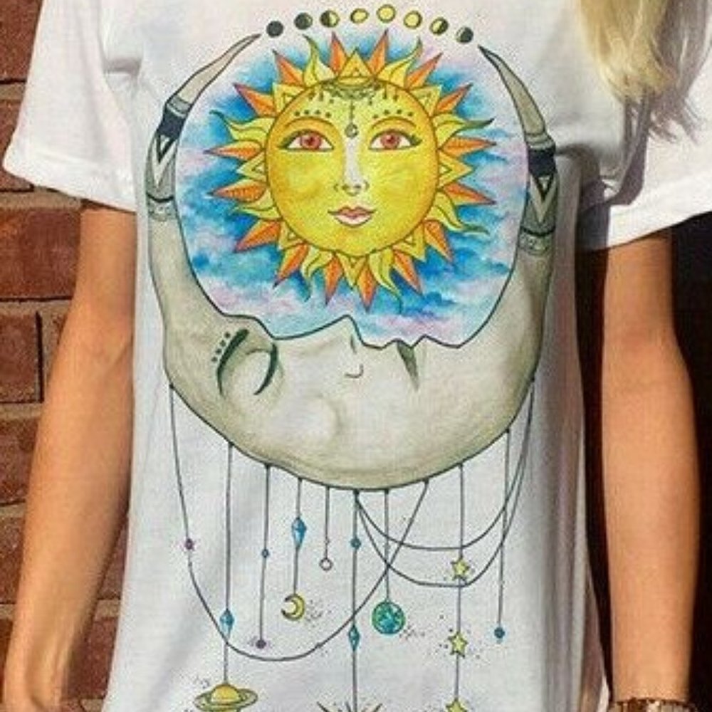 NWT Women's T-shirt Short sleeve "the moon" size L